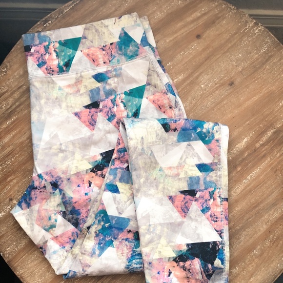 Mossimo Supply Co. Pants - Abstract design 7/8th leggings